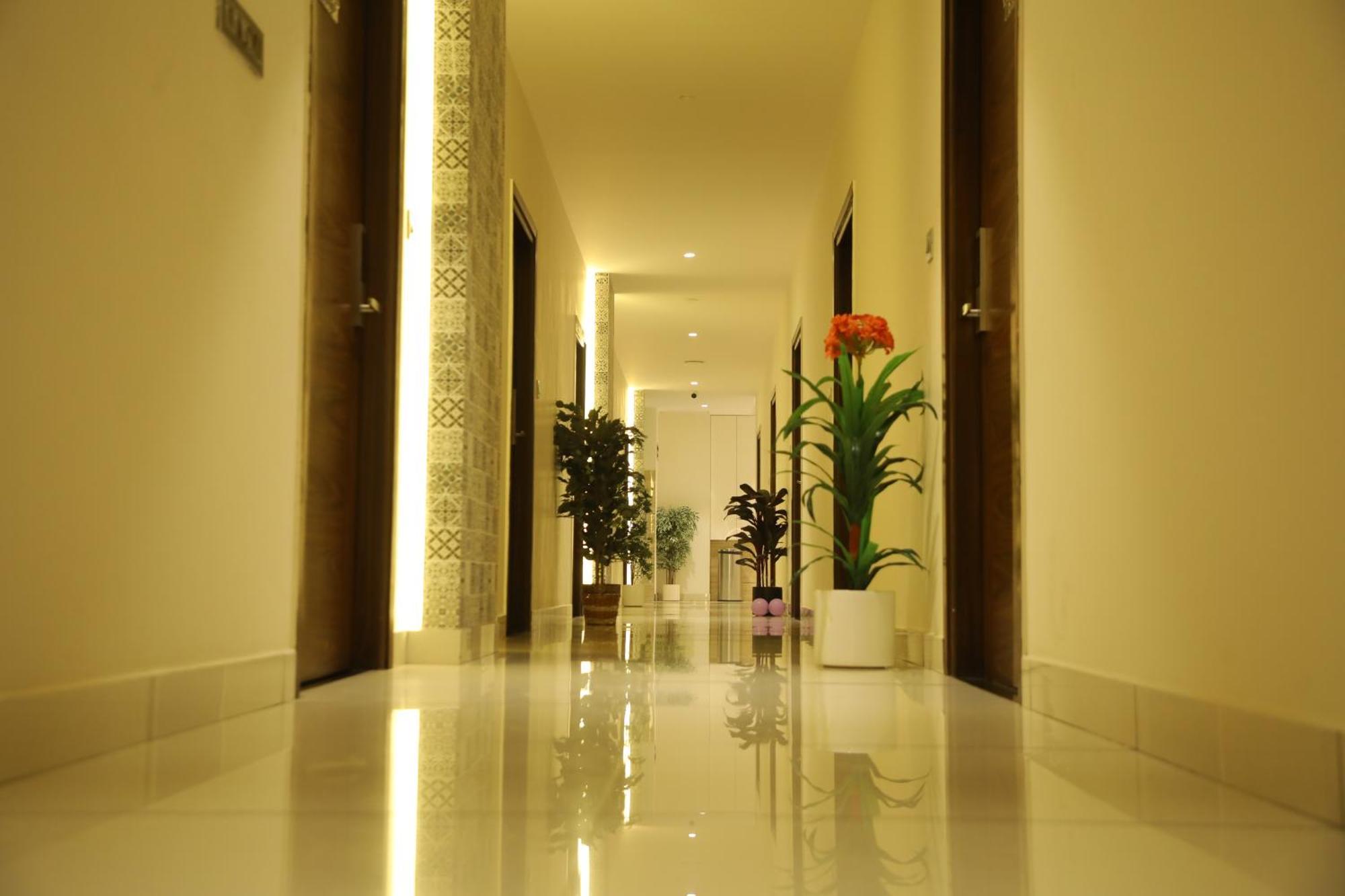 Rajathadri Royal Inn Bangalore Extérieur photo